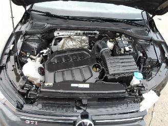 Volkswagen Golf GTI picture 15