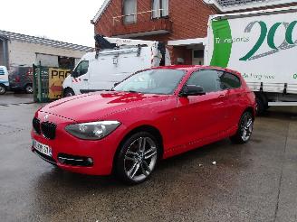 skadebil auto BMW 1-serie M-SPORT 2015/10