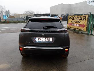 Peugeot 2008 1.2 PURE TECH ALLURE picture 6
