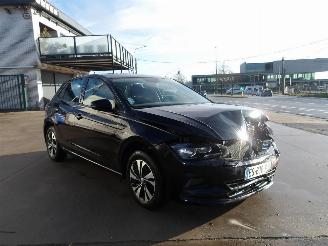 Vaurioauto  passenger cars Volkswagen Polo  2017/11