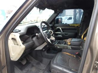 Land Rover Defender D300 X DYNAMIC picture 15