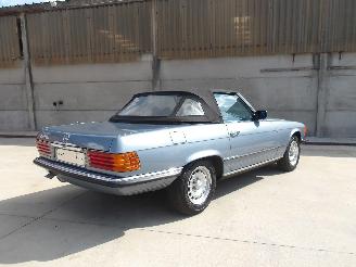 Mercedes 200-280 R 107 picture 7