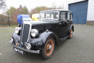 Damaged car Standard Light Twelve oldtimer met NL kenteken unieke auto 1936/2