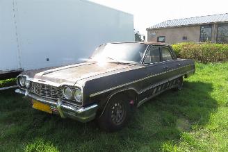 uszkodzony samochody osobowe Chevrolet Impala 6 cilinder benzine, sedan, slapend NL kenteken 1964/2