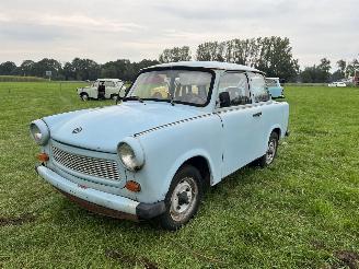 krockskadad bil auto Trabant P 601 OPKNAPPER / RESTAURATIE PROJECT 1989/1