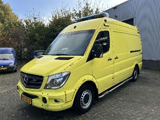 Damaged car Mercedes Sprinter 319 CDI V6 EX AMBULANCE, XENON, LEDVERLICHTING, LUCHTVERING ENZ 2017/9