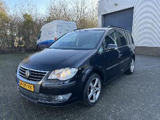 Vaurioauto  passenger cars Volkswagen Touran 1.4 TSI Comfortline Business AIRCO 2008/3