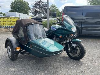 krockskadad bil motor Yamaha XJ 900 S met zijspan 1995/4