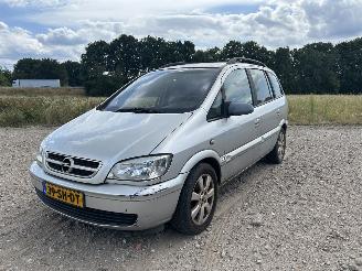 Avarii autoturisme Opel Zafira -A 2.0-16V DTi Comf Navigator 7 PERSOONS UITVOERING 2006/1