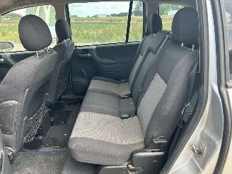 Opel Zafira -A 2.0-16V DTi Comf Navigator 7 PERSOONS UITVOERING picture 6