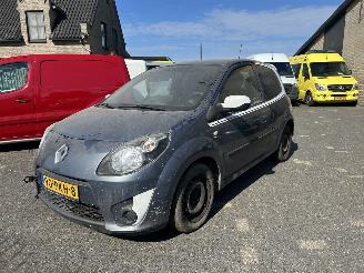 krockskadad bil auto Renault Twingo 1.5 dCi Collection AIRCO, N.A.P. ENZ MOTOR SCHADE ! 2011/2