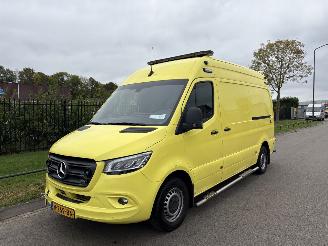 krockskadad bil auto Mercedes Sprinter 319 CDI V6 EX AMBULANCE 2019/12