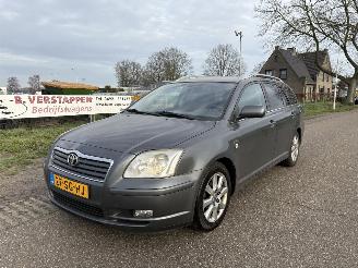 Auto incidentate Toyota Avensis 2.2 D-4D D-CAT WAGON LINEA LUNA  PRIJS IS INCL. BTW !!!! 2006/1