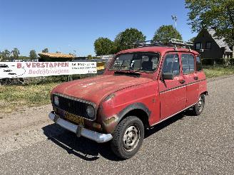 Damaged car Renault 4 TL 1988/11