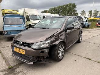 Damaged car Volkswagen Polo 1.6 TDI HIGHLINE DSG AUTOMAAT 2011/11