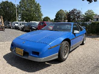 Vaurioauto  passenger cars Pontiac Fiero GT V6 COUPE AIRCO 1987/9