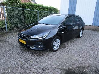 damaged passenger cars Opel Astra 1.2 Turbo Navi Clima 6-Bak 2020/3