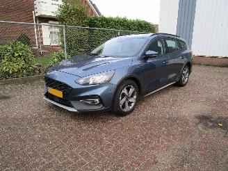 skadebil auto Ford Focus 1.0 Hybride Camere Navi 6-Bak 2020/10