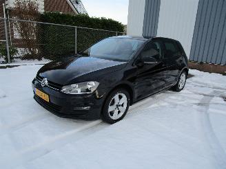 skadebil auto Volkswagen Golf 1.2 TSI Navi High-Line 6-Bak Schadevrij 2014/1