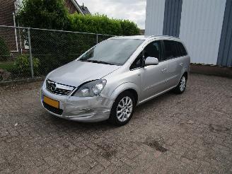 Schadeauto Opel Zafira 1.8 Navi Airco 7-Pers. 2012/1