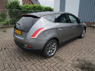 Lancia Delta 1.8 16V Automaat Leder Navi Clima Nw APK picture 4