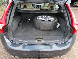 Volvo V-60 2.4 D6 AWD Hybride Camera Navi picture 11