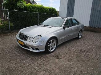 Schadeauto Mercedes E-klasse 500 V8 Navi Leder 2003/2