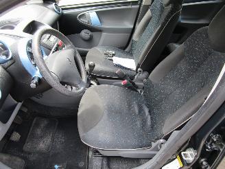 Peugeot 107 Airco Radio/CD 5-Drs picture 12