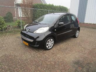 Damaged car Peugeot 107 Airco Radio/CD 3-Drs 2010/3