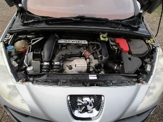 Peugeot 307 1.6 THP Clima 7-Pers. 6-Bak picture 5