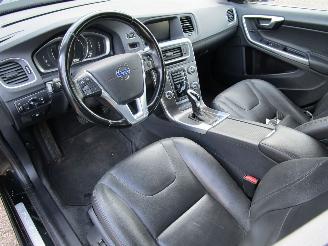 Volvo V-60 2.4 D5 Hybride Navi Clima picture 17