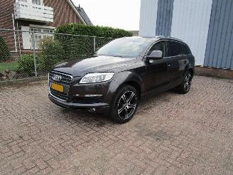 uszkodzony samochody osobowe Audi Q7 4.2 FSI Quattro 5+2 2006/6