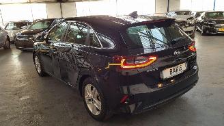 Kia Ceed 1.4 T-GDI 16V 4DRS BENZ 1.353CC 103KW 140PK picture 6