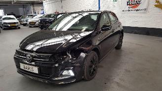 Vaurioauto  passenger cars Volkswagen Polo 1.0 TSI 12V  4DRS BENZ 999CC 70 KW 95 PK 2020/11