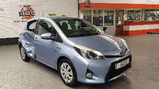 Auto incidentate Toyota Yaris 1.5 16V HYBRID AUT  ELEKTRISCH-BENZ 1.497CC 74KW 101PK 2014/1