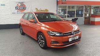 Unfallwagen Volkswagen Polo 1.0 12V BLUEMOTION  4DRS BENZ 999CC 55KW 75PK 2018/5