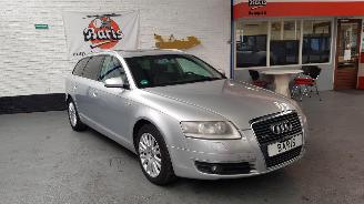 Coche accidentado Audi A6 3.2 V6 24V FSI QUATTRO AUT COMBI  BENZ 3.123CC 188KW 256PK 4x4 2005/1