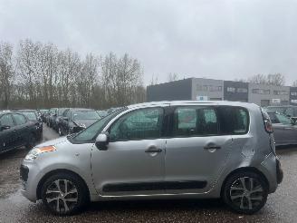 Unfallwagen Citroën C3 Picasso 1.4 VTi Seduction BJ 2010 127054 KM 2010/6