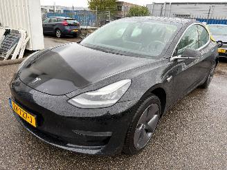 damaged passenger cars Tesla Model 3 Standard RWD Plus 60 kWh 2019/8