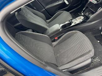 Peugeot e-2008 EV Active Pack 50 kWh picture 16