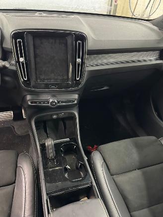 Volvo XC40 Recharge P8 AWD R-Design picture 11