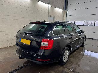 Skoda Octavia Combi 1.6 TDI Greentech Ambition Business AUTOMAAT picture 4