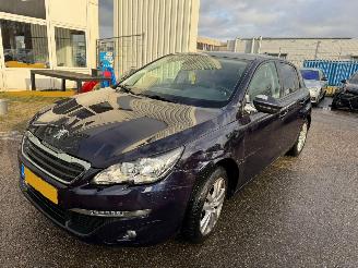 škoda osobní automobily Peugeot 308 1.6 BlueHDi Blue Lease Executive BJ 2015 303.615 KM 2015/12