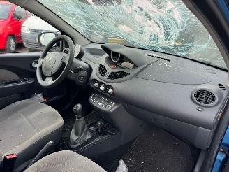 Renault Twingo 1.2-16V Collection BJ 2011 125.698 KM picture 13