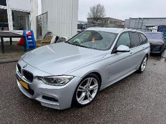Voiture accidenté BMW 3-serie AUTOMAAT Touring 316i Executive 2015/6