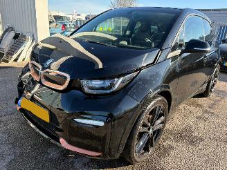Damaged car BMW i3 S 120Ah 42 kWh RoadStyle Edition 2019/12
