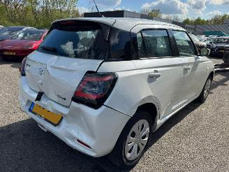 Suzuki Swift 1.2 Comfort Smart Hybrid picture 5