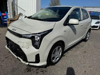 Unfallwagen Kia Picanto 1.0 AUTOMAAT DPI DynamicPlusLine 2024/7