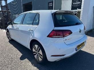 Volkswagen e-Golf e-Golf picture 3