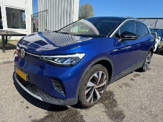 Damaged car Volkswagen ID.4 First 77 kWh 2021/6